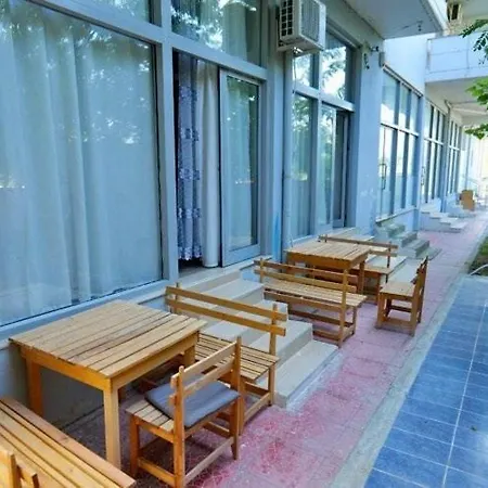 Private 30 Meters From The Sea Апартаменты Влёра